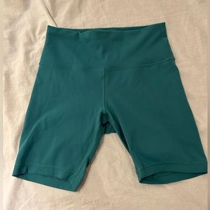 Lululemon Wunder Train Bike Short